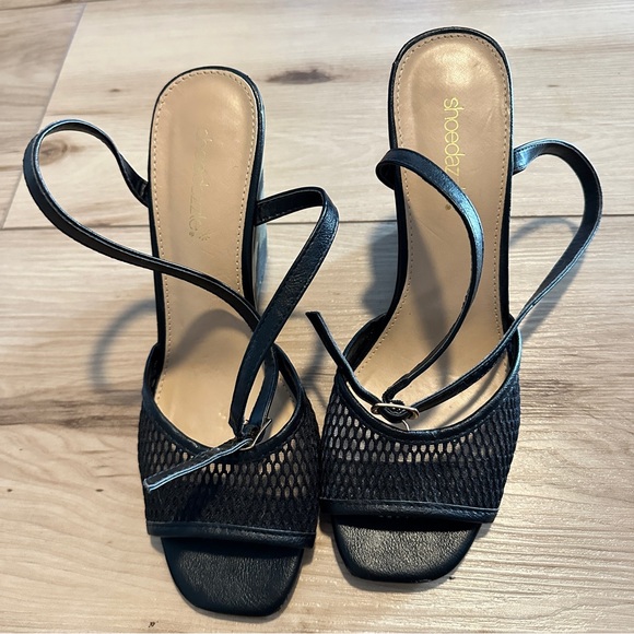 Shoe Dazzle Camouflage Wedge Sandals. Unavailable anywhere else! 4 & 1/4” high - Picture 6 of 6